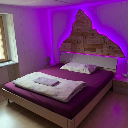 Easy Room St. Niklaus Bagian luar foto